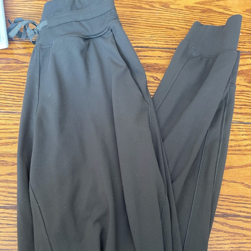 Olive Zyia Ascend Joggers